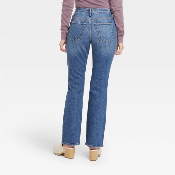 Women's High-Rise Bootcut Jeans - Universal Thread - Picture 1 of 9